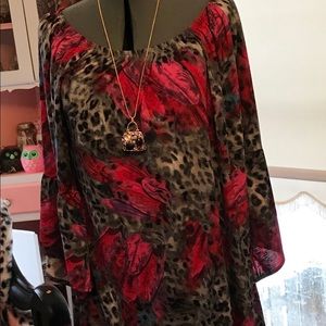 Wonderful statement top!  Very comfortable EUC